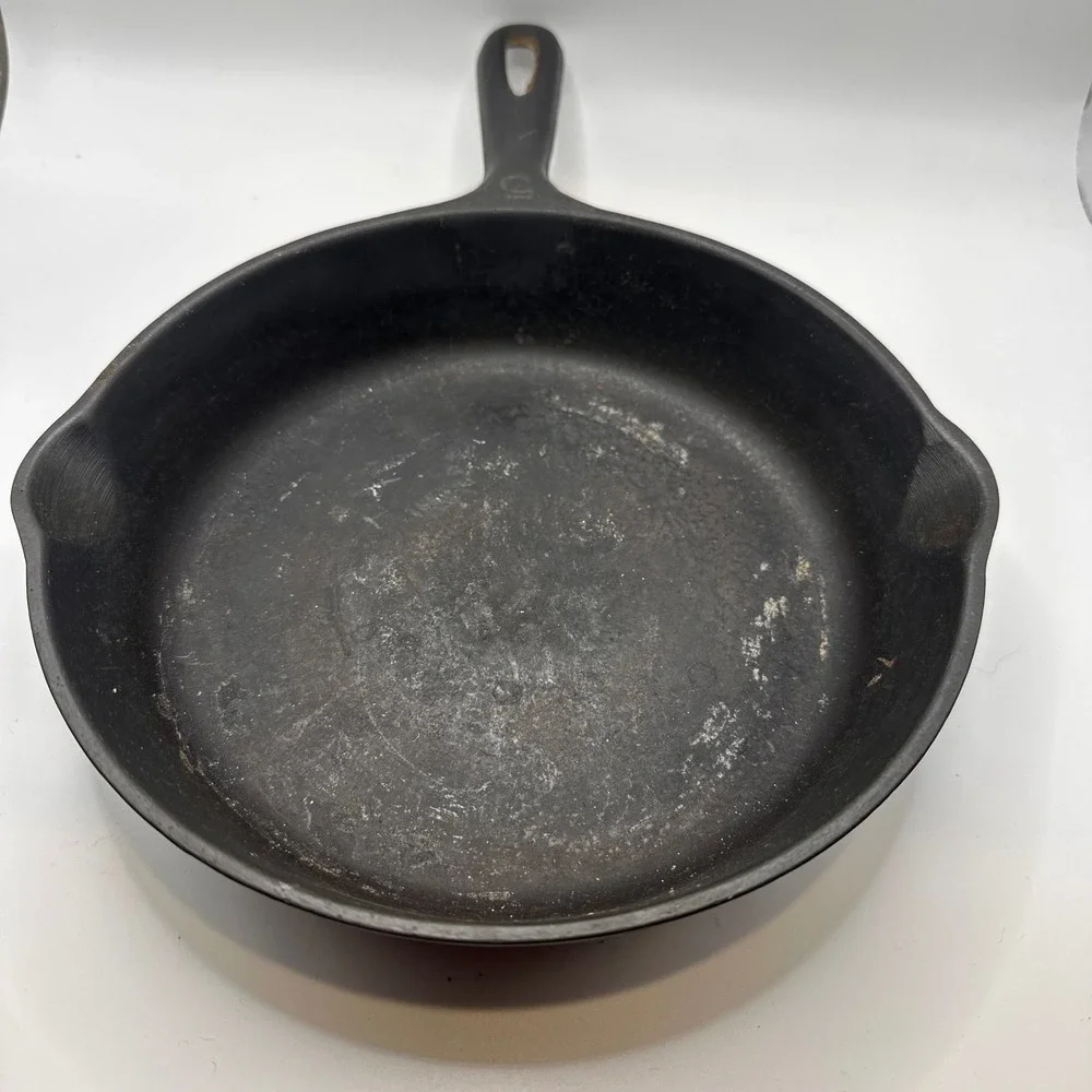 Vintage Unmarked Cast Iron Skillet No 5 8 Inch Frying Pan with Heat Ring Rust
